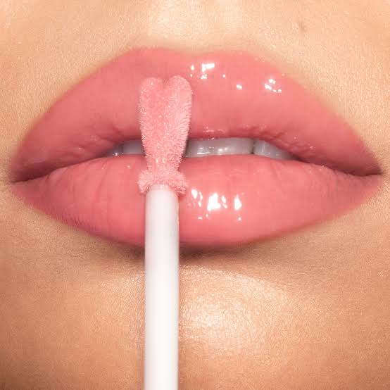 LIP GLOSSES